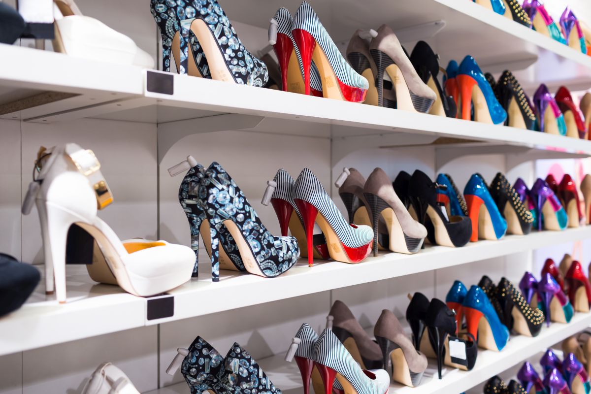 Na co zwrócić uwagę przy wyborze sklepu z butami?
